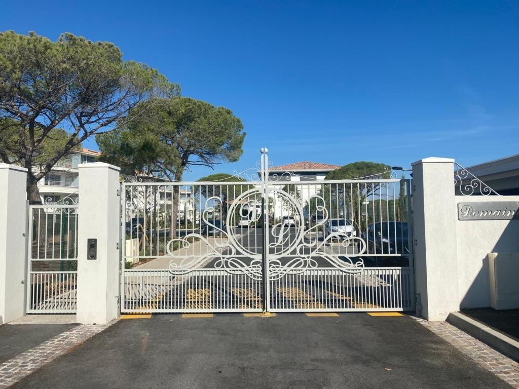 Appartement Neuf Moderne Avec Piscine Puget-sur Argens Kültér fotó